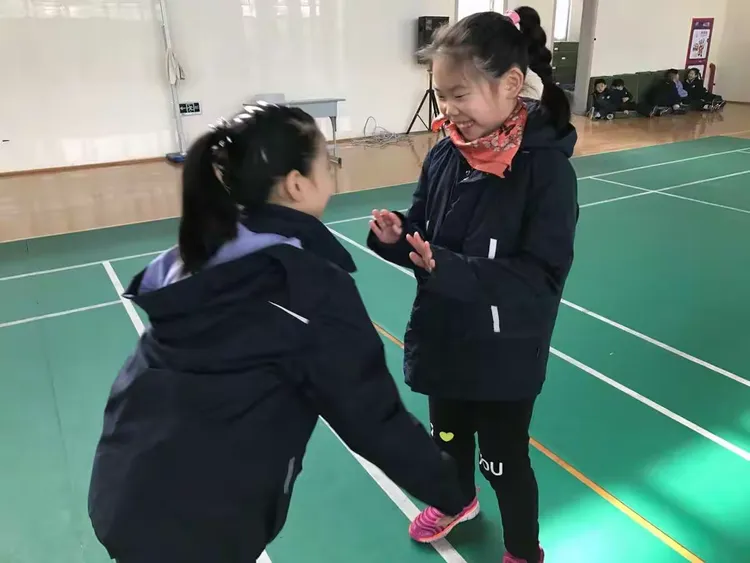 跆拳道总决赛，江南铁骑队与东海海豚队鏖战，VAR改判成焦点！定位球制造杀机的简单介绍