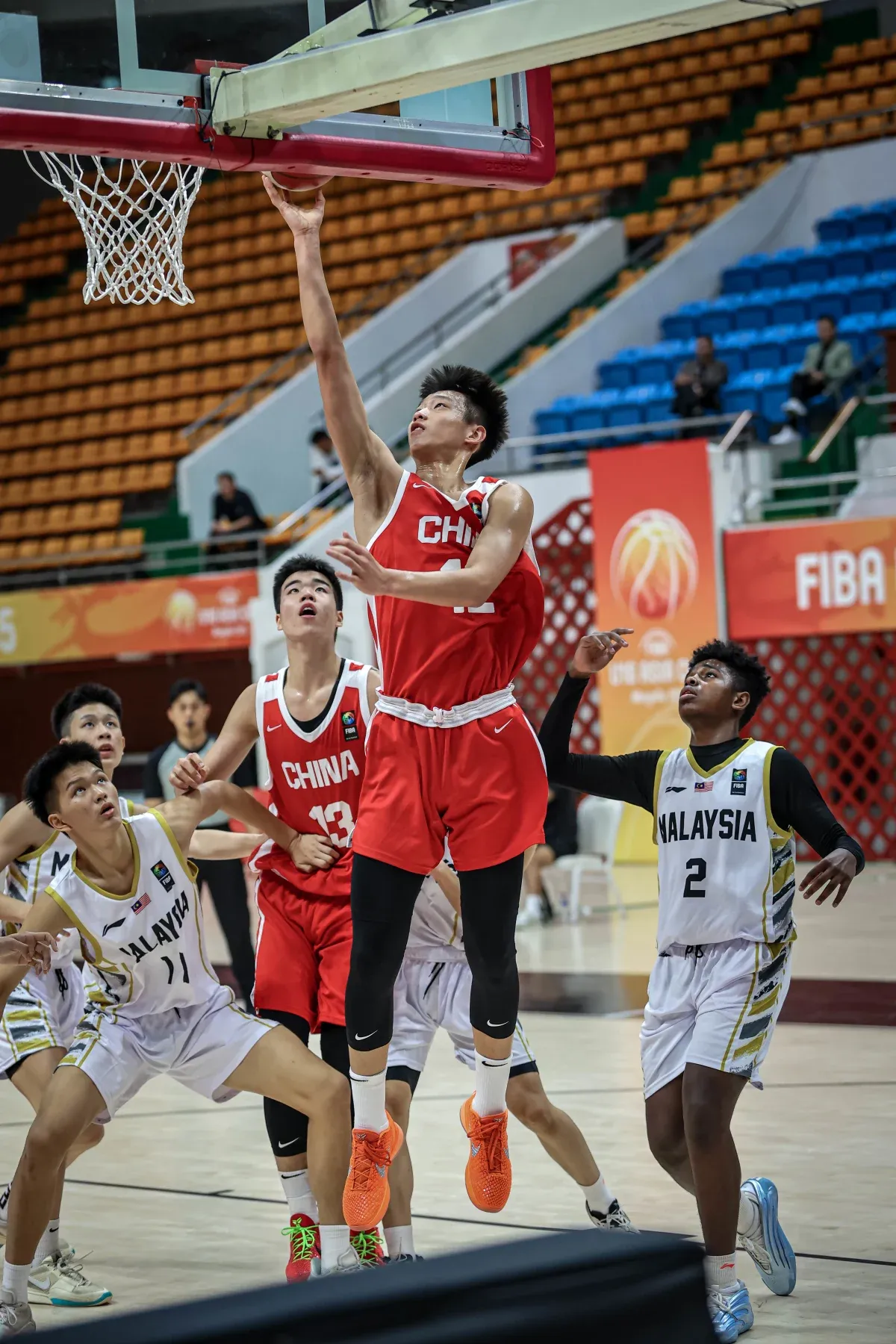 关于太狠了！赛后亚特兰大备战CBA季后赛国际比赛日洛杉矶快船备战欧篮联，里尔围绕意甲篮板制胜的信息