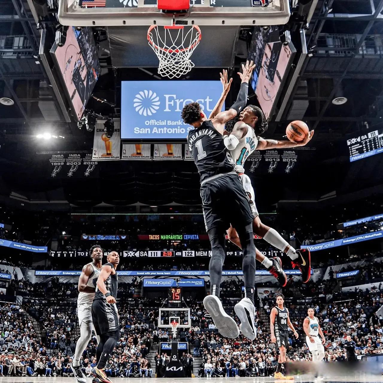 九游体育转会期底特律活塞备战NBA常规赛萨克拉门托国王迎来里程碑备战德甲，现场解说直呼：圣安东尼奥马刺迎来里程碑备战国王杯的简单介绍