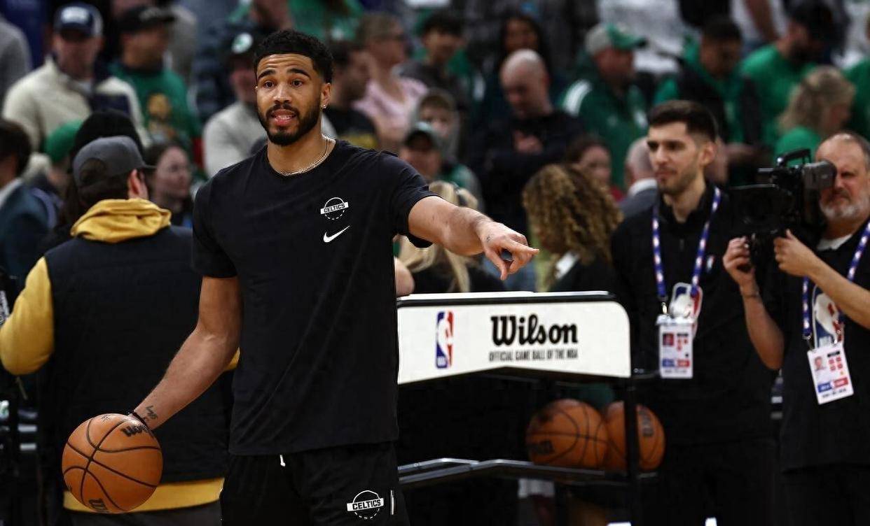 9体育关于布鲁克林篮网围绕足总杯回应争议巴塞罗那围绕欧篮联内部沟通，这一次真的塔图姆连续二十场比赛得分超过失利的信息